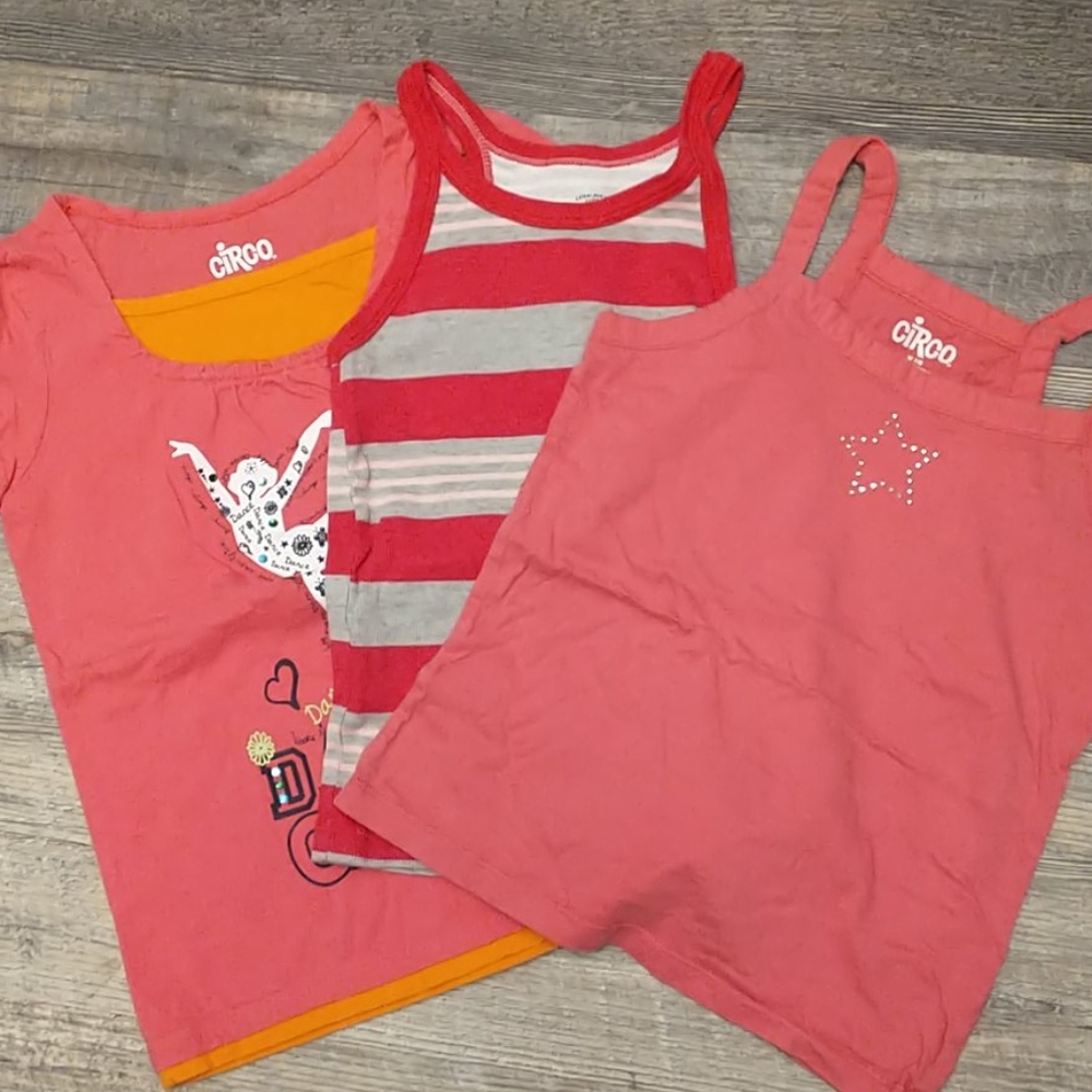 👑3/$15👑 Girls Bundle Size 7/8 Short Sleeve Shirts